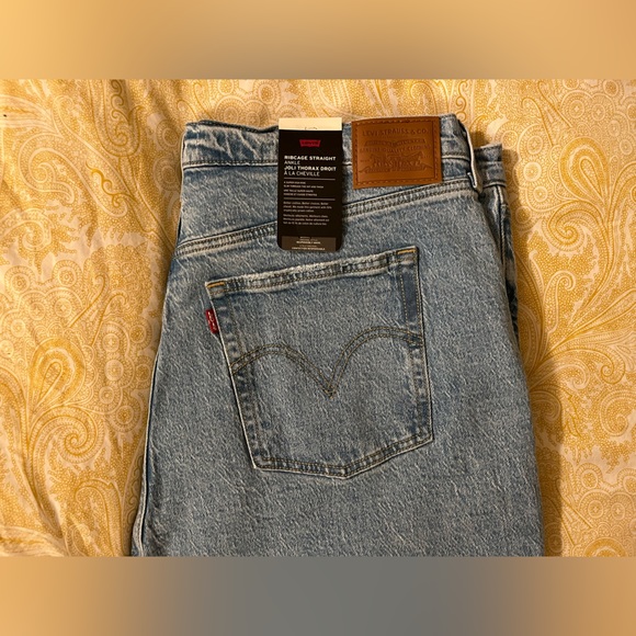 NWT Levi’s 18W Ribcage Ankle Jean - Picture 7 of 8